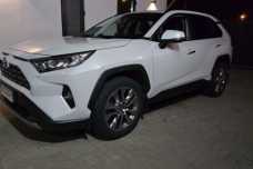 Toyota RAV4 V (XA50), 2020, пробег 73500 км