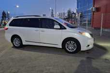 Toyota Sienna III (XL30)  Рестайлинг, 2015, пробег 238623 км