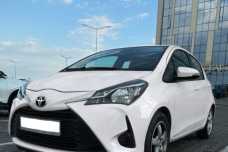 Toyota Yaris III (XP130)  2-й рестайлинг, 2019, пробег 75000 км