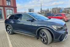 Volkswagen ID.6 , 2022, пробег 22000 км