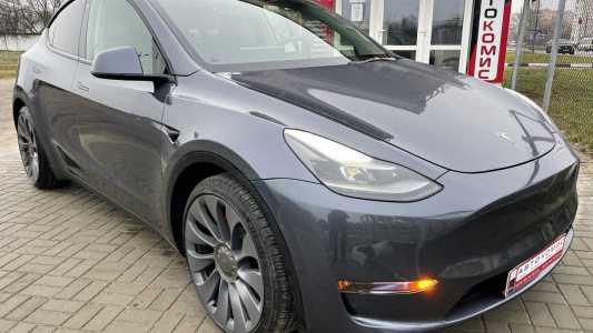 Tesla Model Y I