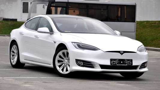 Tesla Model S I Рестайлинг