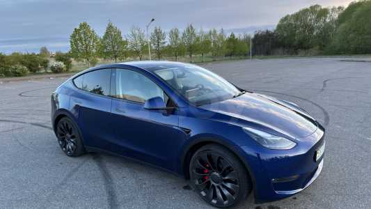 Tesla Model Y I