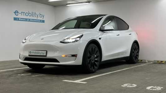 Tesla Model Y I