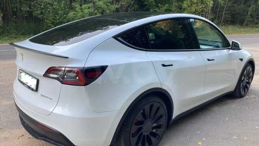 Tesla Model Y I