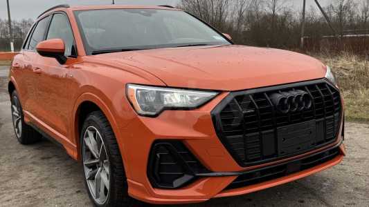 Audi Q3 F3