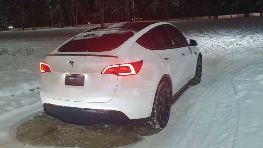 Tesla Model Y I