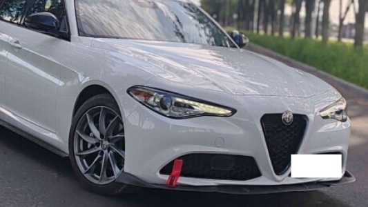 Alfa Romeo Giulia I Рестайлинг, 2020, пробег 59000 км Alfa Romeo Giulia I Рестайлинг, 2020, пробег 59000 км