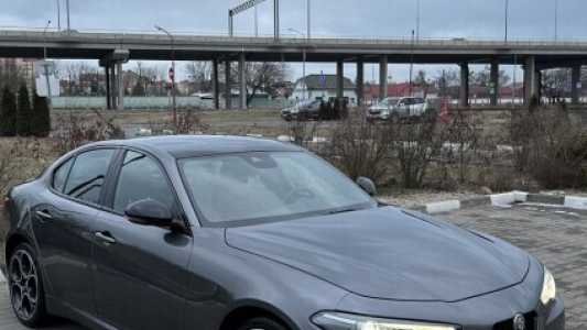 Alfa Romeo Giulia I Рестайлинг, 2022, пробег 49600 км Alfa Romeo Giulia I Рестайлинг, 2022, пробег 49600 км