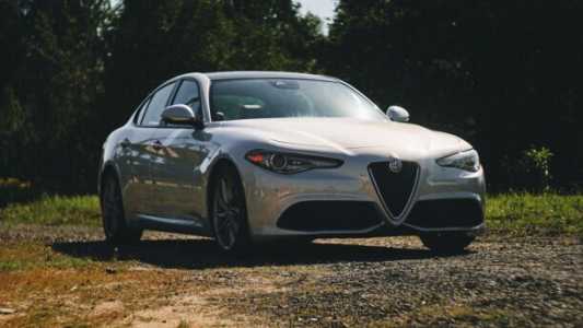 Alfa Romeo Giulia I Рестайлинг, 2022, пробег 64000 км Alfa Romeo Giulia I Рестайлинг, 2022, пробег 64000 км