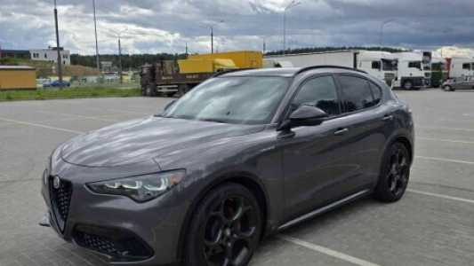 Alfa Romeo Stelvio I  2-й рестайлинг, 2023, пробег 3500 км