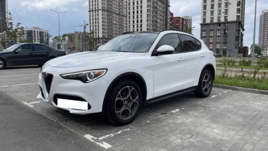 Alfa Romeo Stelvio I, 2017, пробег 128000 км