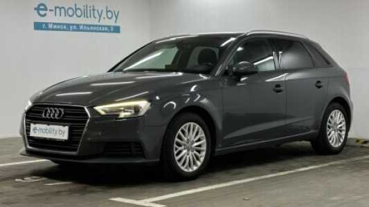 Audi A3 8V Рестайлинг, 2018, пробег 123562 км Audi A3 8V Рестайлинг, 2018, пробег 123562 км