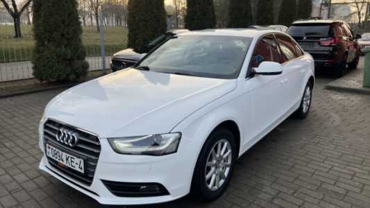 Audi A4 B8  Рестайлинг, 2013, пробег 62000 км