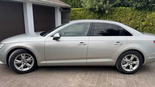 Audi A4 B9, 2016, пробег 165000 км