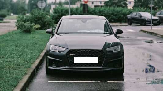 Audi A4 B9, 2017, пробег 159000 км