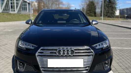 Audi A4 B9, 2018, пробег 213000 км