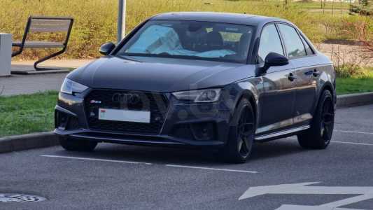 Audi A4 B9