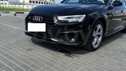 Audi A4 B9