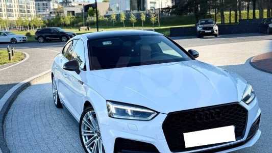 Audi A5 F5