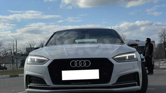Audi A5 F5