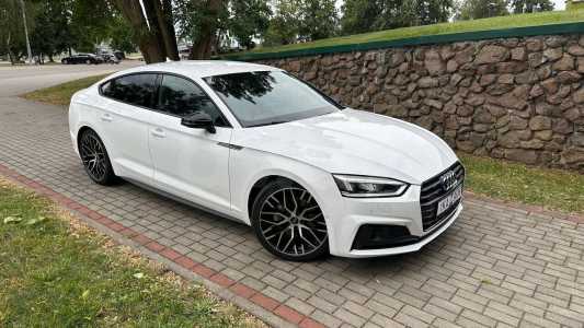 Audi A5 F5