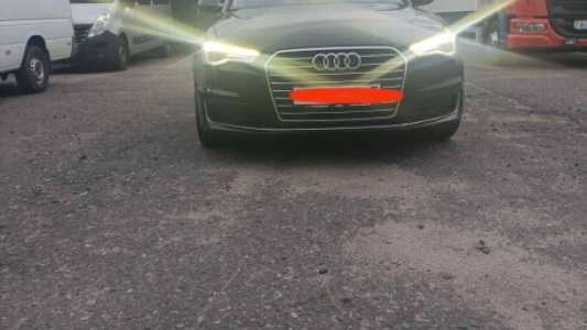 Audi A6 C7  Рестайлинг, 2015, пробег 270000 км