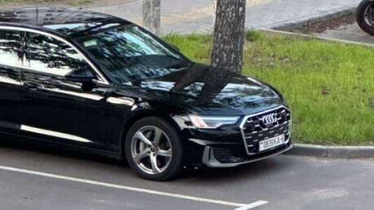 Audi A6 C8 Рестайлинг, 2024, пробег 4000 км Audi A6 C8 Рестайлинг, 2024, пробег 4000 км