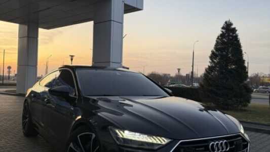 Audi A7 C8, 2018, пробег 111000 км Audi A7 C8, 2018, пробег 111000 км