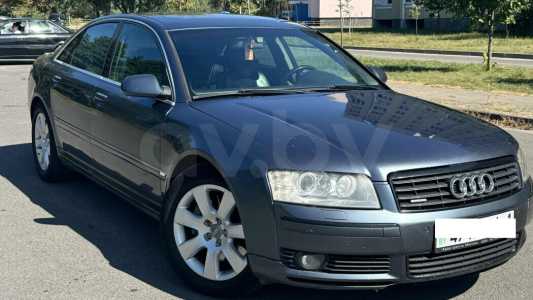 Audi A8 D3