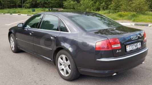 Audi A8 D3