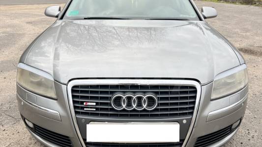 Audi A8 D3