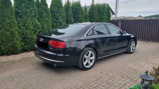 Audi A8 D4