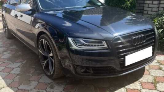 Audi A8 D4  Рестайлинг, 2014, пробег 196000 км