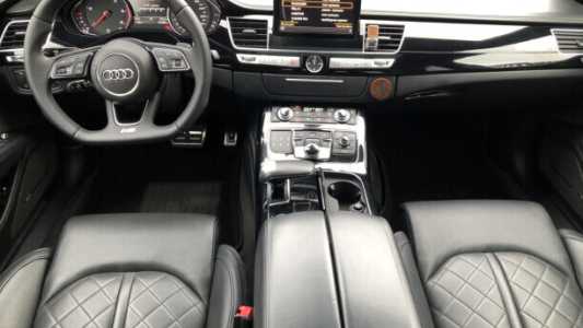 Audi A8 D4 Рестайлинг, 2015, пробег 270000 км Audi A8 D4 Рестайлинг, 2015, пробег 270000 км