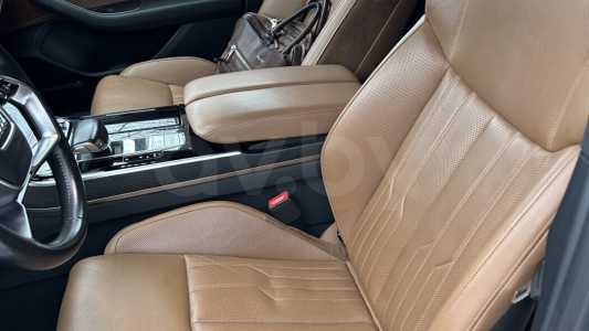 Audi A8 D5