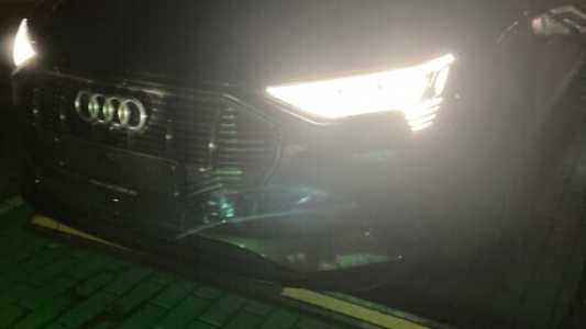 Audi e-tron , 2020, пробег 67000 км Audi e-tron , 2020, пробег 67000 км