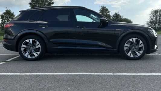 Audi e-tron , 2020, пробег 80000 км Audi e-tron , 2020, пробег 80000 км