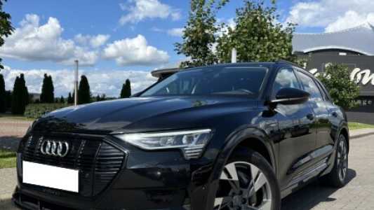 Audi e-tron , 2020, пробег 88000 км