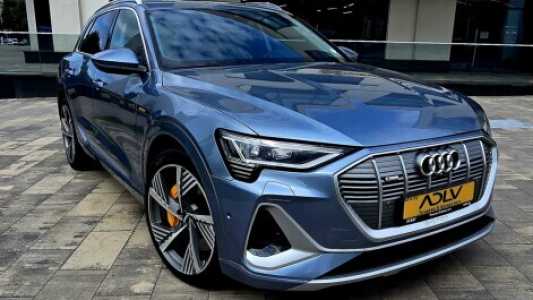 Audi e-tron , 2021, пробег 60000 км Audi e-tron , 2021, пробег 60000 км