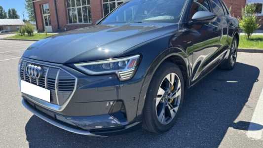 Audi e-tron , 2022, пробег 43740 км Audi e-tron , 2022, пробег 43740 км