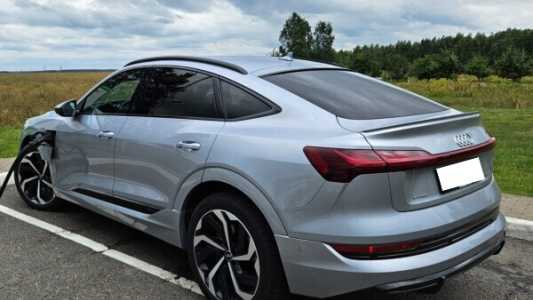 Audi e-tron Sportback , 2022, пробег 30000 км