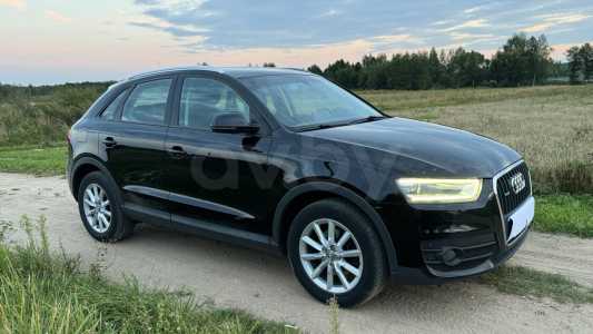 Audi Q3 8U