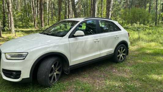 Audi Q3 8U