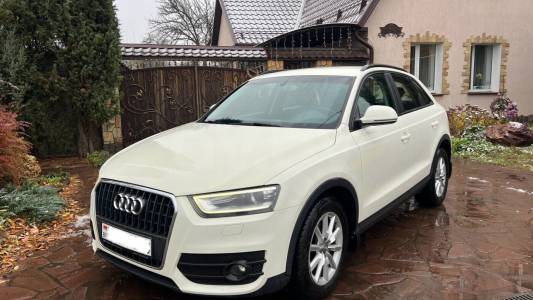 Audi Q3 8U