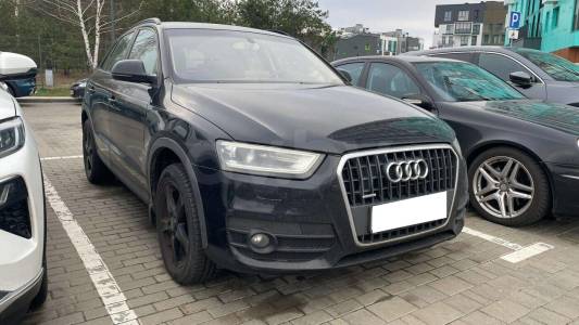 Audi Q3 8U