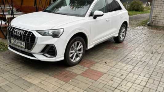 Audi Q3 F3, 2020, пробег 17000 км Audi Q3 F3, 2020, пробег 17000 км