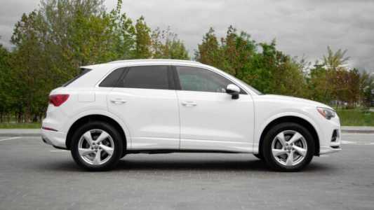 Audi Q3 F3, 2020, пробег 58800 км Audi Q3 F3, 2020, пробег 58800 км