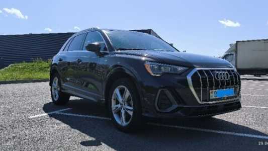 Audi Q3 F3, 2020, пробег 81500 км Audi Q3 F3, 2020, пробег 81500 км