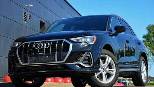 Audi Q3 F3, 2021, пробег 20000 км Audi Q3 F3, 2021, пробег 20000 км